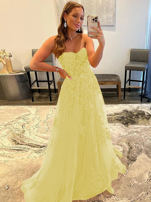 A-Line/Princess Tulle Corset-Style Applique Sweetheart Sleeveless Sweep/Brush Train Prom Dress
