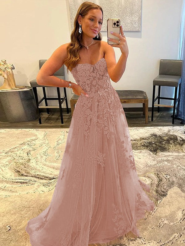 A-Line/Princess Tulle Corset-Style Applique Sweetheart Sleeveless Sweep/Brush Train Prom Dress