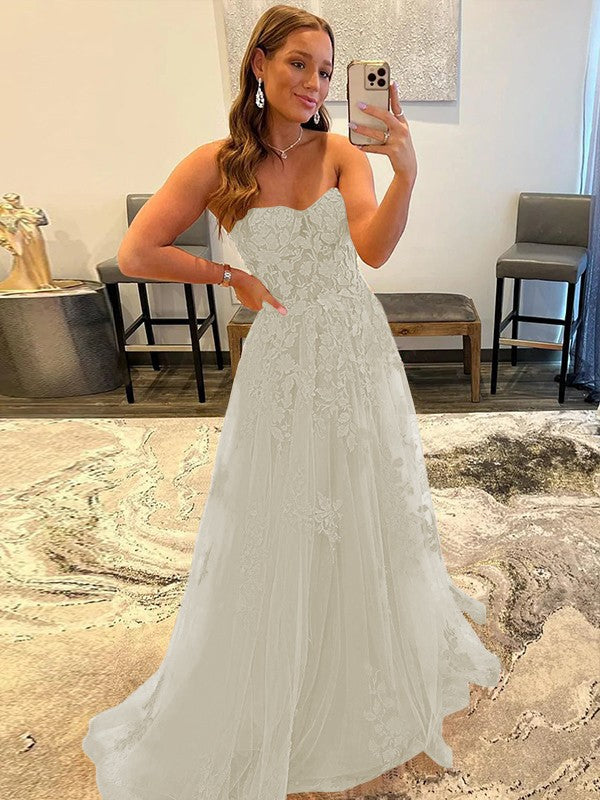 A-Line/Princess Tulle Corset-Style Applique Sweetheart Sleeveless Sweep/Brush Train Prom Dress