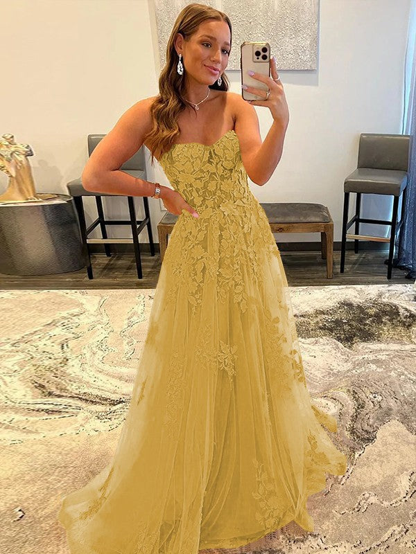 A-Line/Princess Tulle Corset-Style Applique Sweetheart Sleeveless Sweep/Brush Train Prom Dress