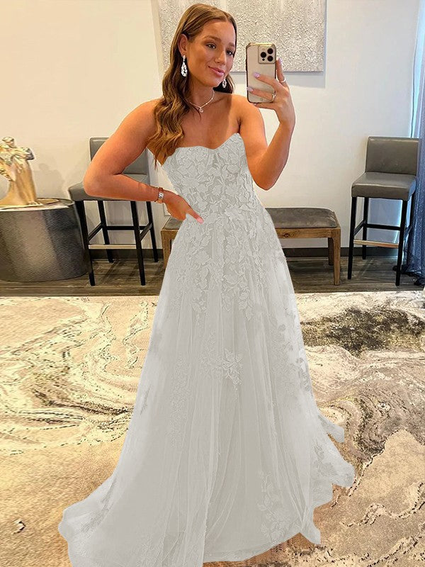 A-Line/Princess Tulle Corset-Style Applique Sweetheart Sleeveless Sweep/Brush Train Prom Dress