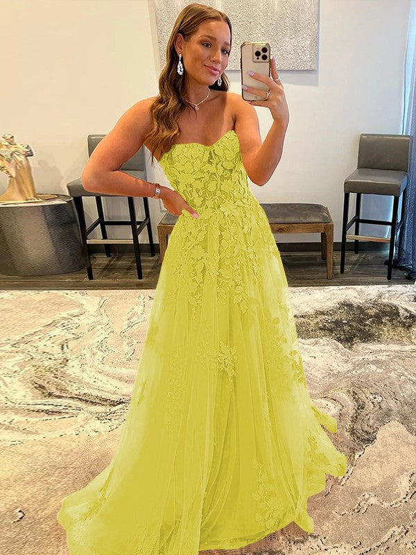 A-Line/Princess Tulle Corset-Style Applique Sweetheart Sleeveless Sweep/Brush Train Prom Dress