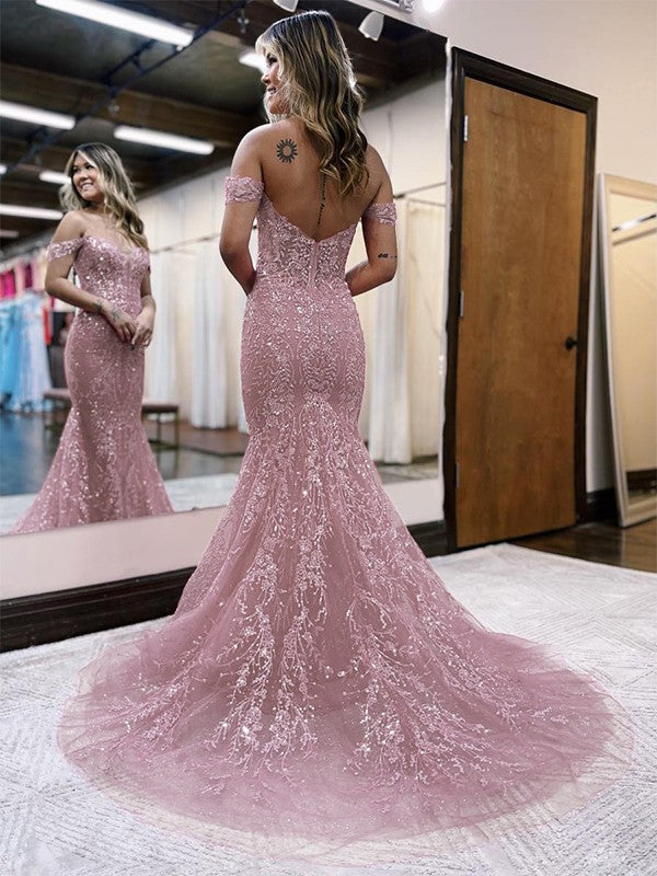 Sheath/Column Lace Applique Off-the-Shoulder Sleeveless Court Train Prom Dress