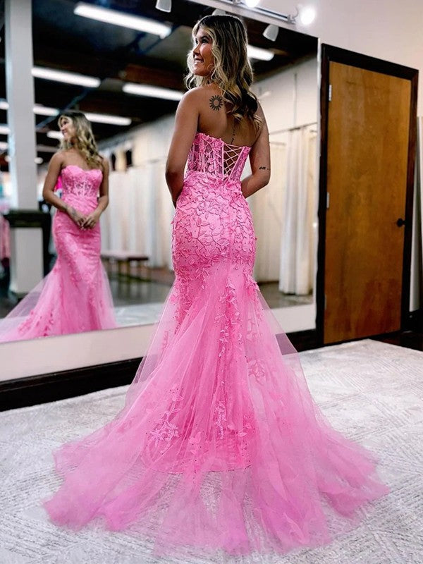 Sheath/Column Tulle Applique Sweetheart Sleeveless Court Train Prom Dress