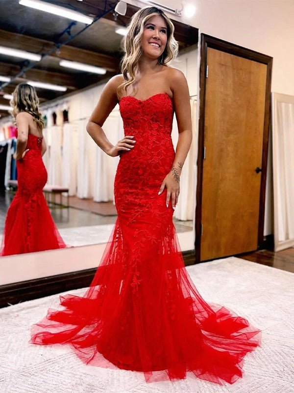 Sheath/Column Tulle Applique Sweetheart Sleeveless Court Train Prom Dress