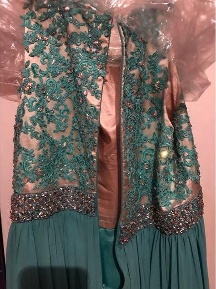 A-Line Scoop Sleeveless With Applique Floor-Length Chiffon Plus Size Prom Dress