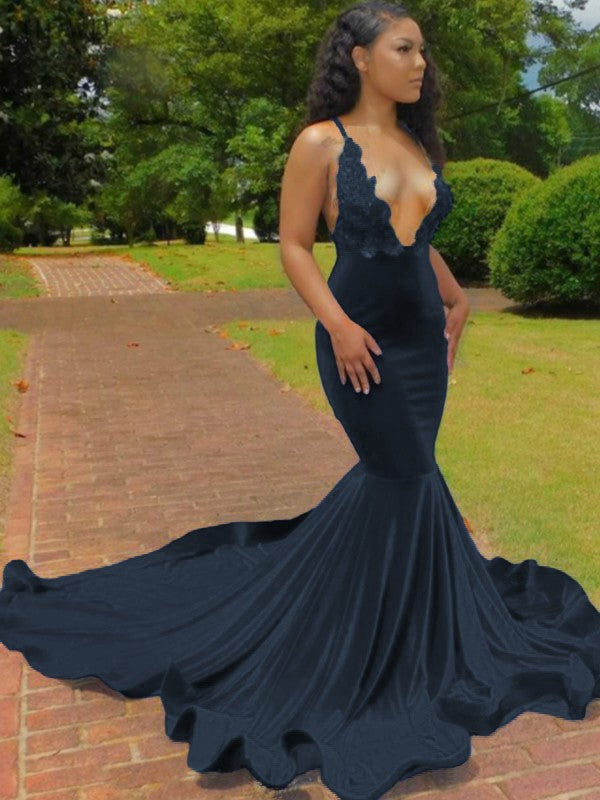 Trumpet/Mermaid Elastic Woven Satin Applique V-neck Sleeveless Court Train Prom Dress