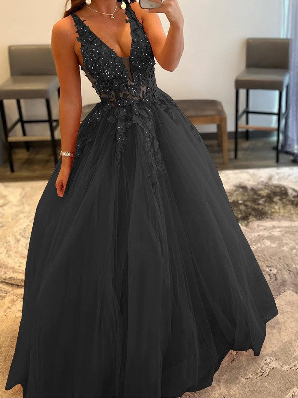 Ball Gown Tulle Applique V-neck Sleeveless Floor-Length Prom Dress