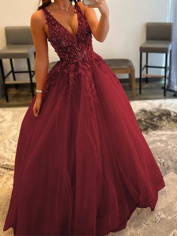 Ball Gown Tulle Applique V-neck Sleeveless Floor-Length Prom Dress