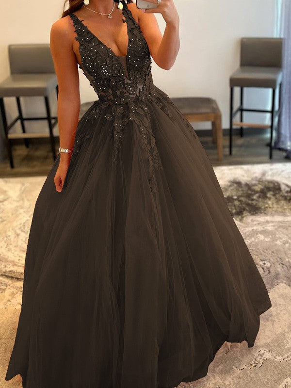 Ball Gown Tulle Applique V-neck Sleeveless Floor-Length Prom Dress