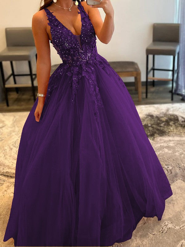 Ball Gown Tulle Applique V-neck Sleeveless Floor-Length Prom Dress