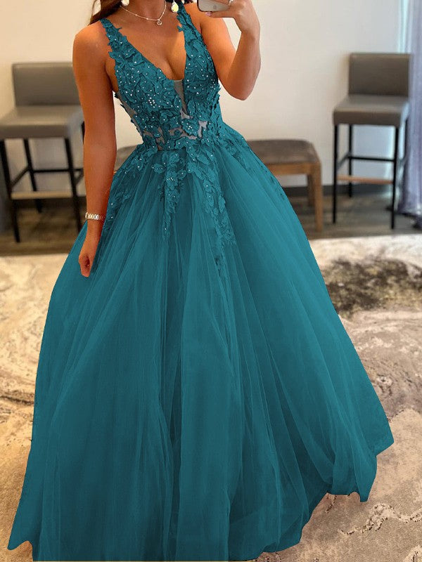 Ball Gown Tulle Applique V-neck Sleeveless Floor-Length Prom Dress