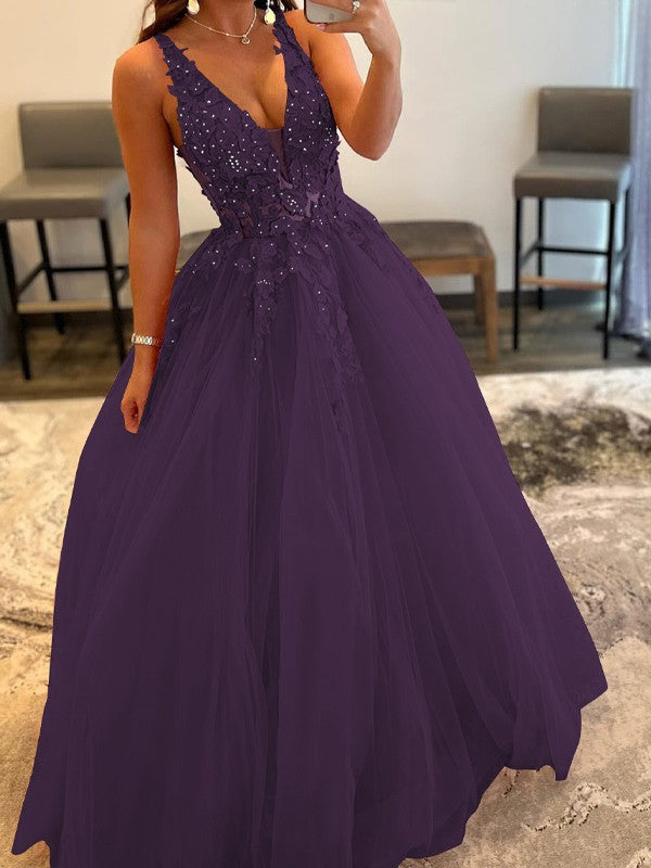 Ball Gown Tulle Applique V-neck Sleeveless Floor-Length Prom Dress