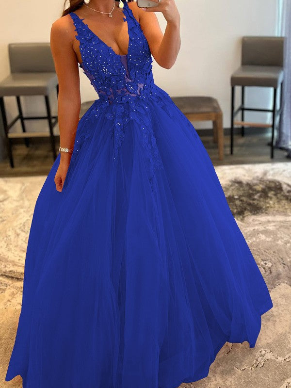 Ball Gown Tulle Applique V-neck Sleeveless Floor-Length Prom Dress