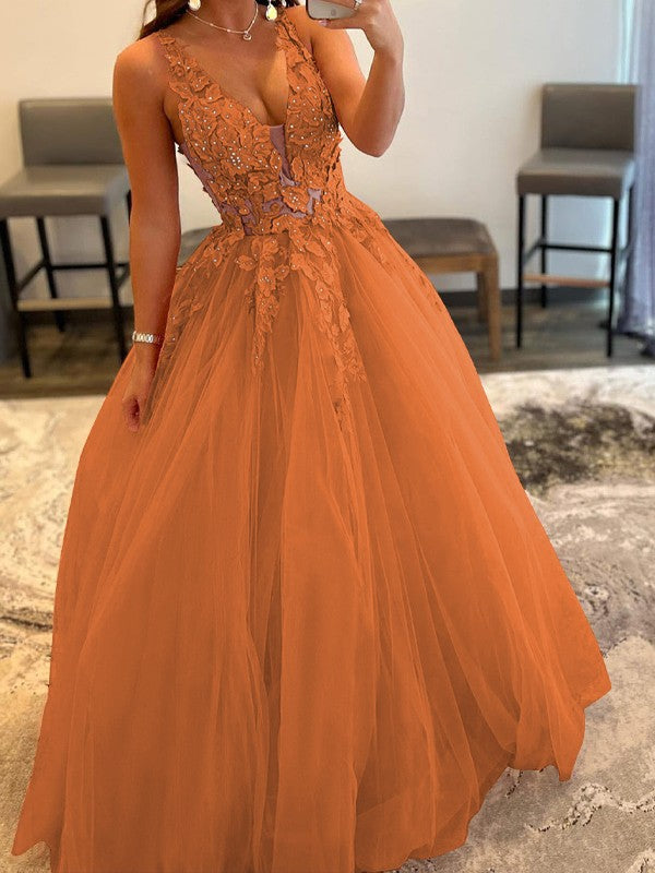 Ball Gown Tulle Applique V-neck Sleeveless Floor-Length Prom Dress