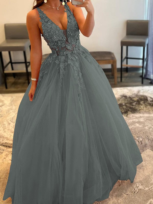 Ball Gown Tulle Applique V-neck Sleeveless Floor-Length Prom Dress