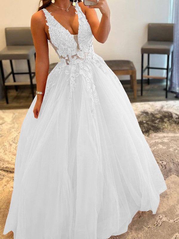 Ball Gown Tulle Applique V-neck Sleeveless Floor-Length Prom Dress