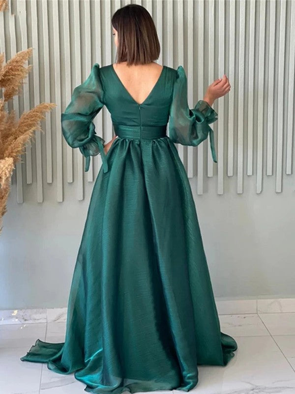 A-Line/Princess Organza Ruched V-neck Long Sleeves Sweep/Brush Train Prom Dress