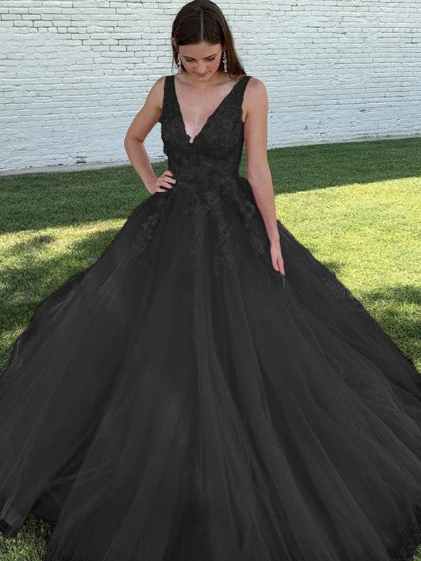 A-Line/Princess Tulle Applique V-neck Sleeveless Sweep/Brush Train Prom Dress