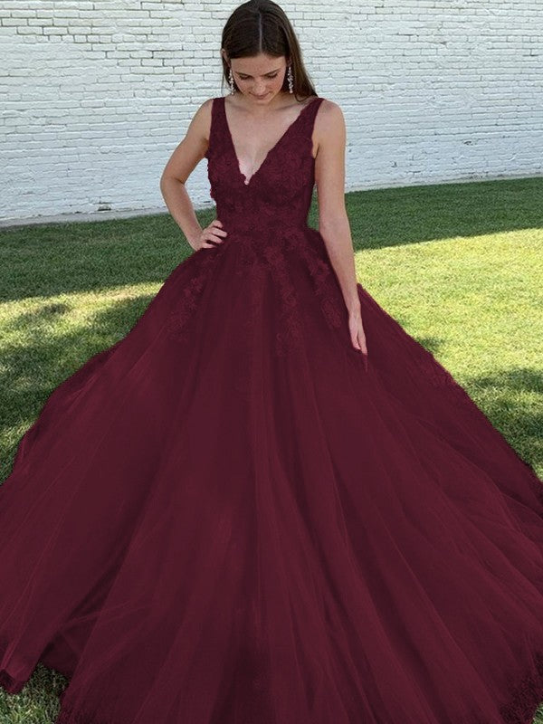 A-Line/Princess Tulle Applique V-neck Sleeveless Sweep/Brush Train Prom Dress