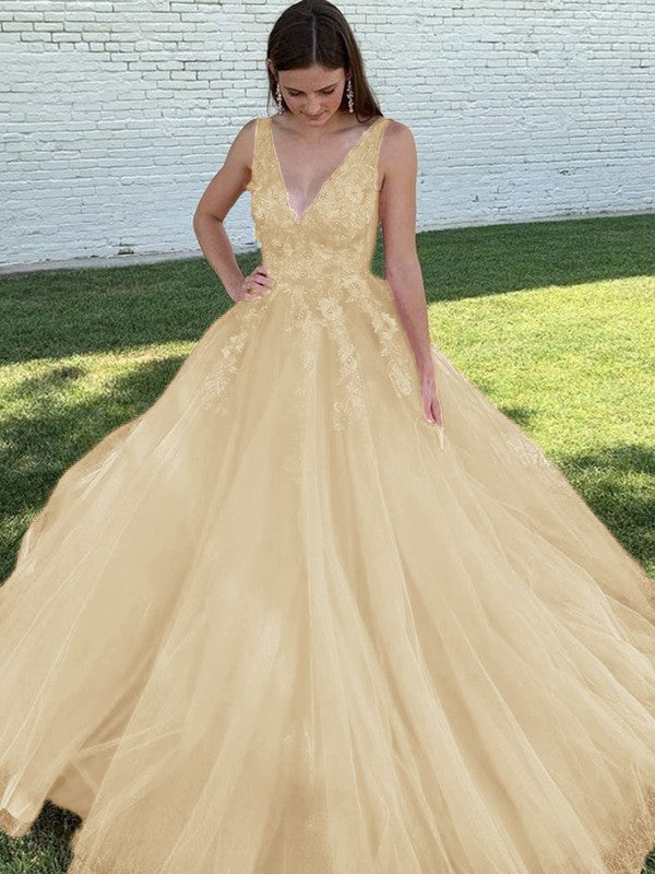 A-Line/Princess Tulle Applique V-neck Sleeveless Sweep/Brush Train Prom Dress