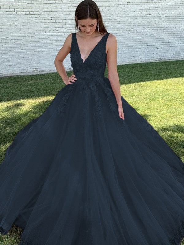 A-Line/Princess Tulle Applique V-neck Sleeveless Sweep/Brush Train Prom Dress
