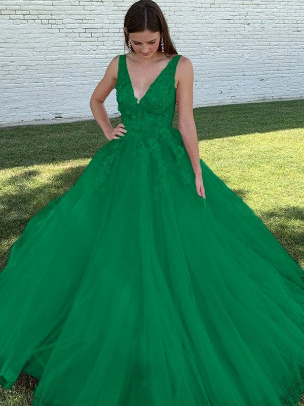 A-Line/Princess Tulle Applique V-neck Sleeveless Sweep/Brush Train Prom Dress
