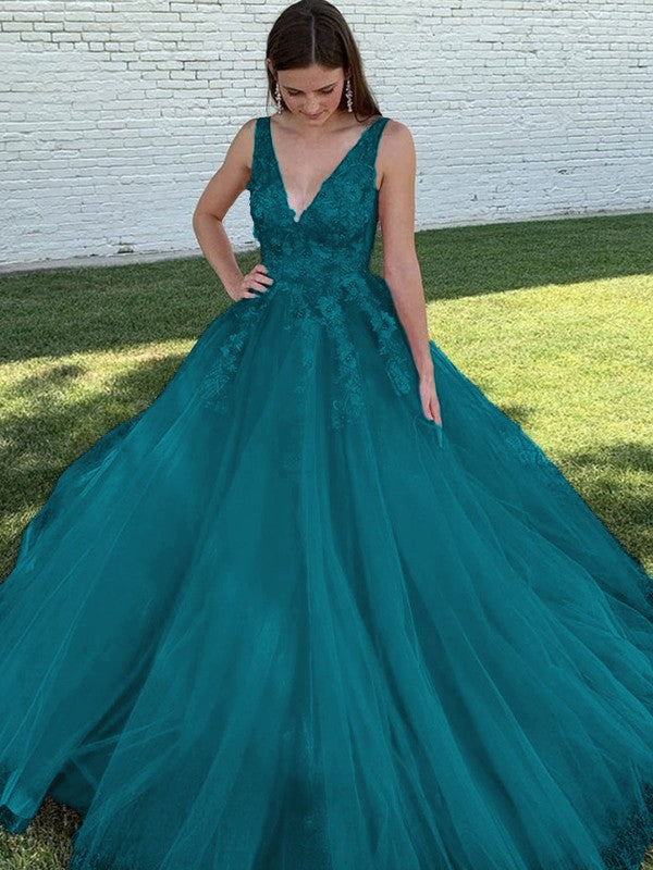A-Line/Princess Tulle Applique V-neck Sleeveless Sweep/Brush Train Prom Dress