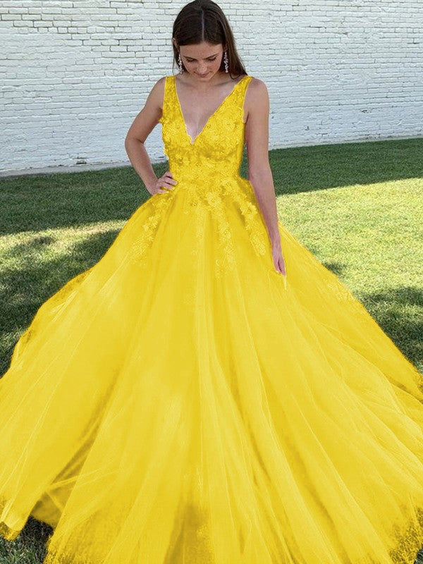 A-Line/Princess Tulle Applique V-neck Sleeveless Sweep/Brush Train Prom Dress