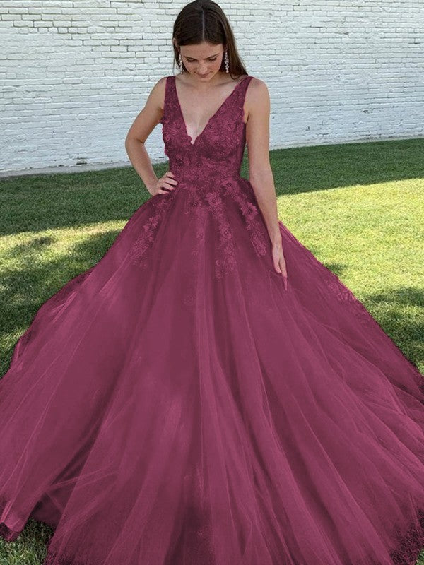 A-Line/Princess Tulle Applique V-neck Sleeveless Sweep/Brush Train Prom Dress