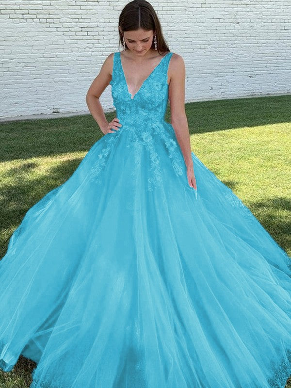 A-Line/Princess Tulle Applique V-neck Sleeveless Sweep/Brush Train Prom Dress