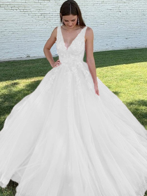 A-Line/Princess Tulle Applique V-neck Sleeveless Sweep/Brush Train Prom Dress