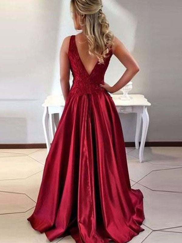 A-Line Scoop Sleeveless Sweep/Brush Train With Applique With Ruched Satin Prom Dress