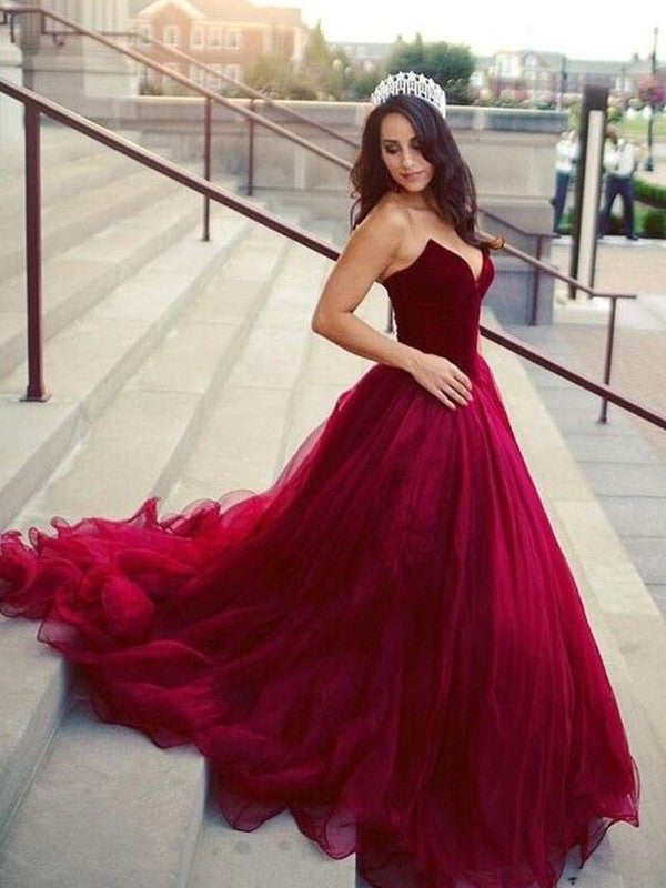 Ball Gown Sleeveless Sweetheart Court Train Tulle Prom Dress