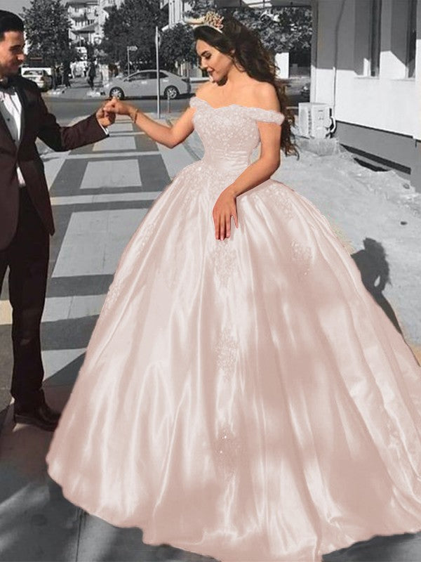 Ball Gown Sleeveless Off-the-Shoulder Sweep/Brush Train Satin Lace Prom Dress