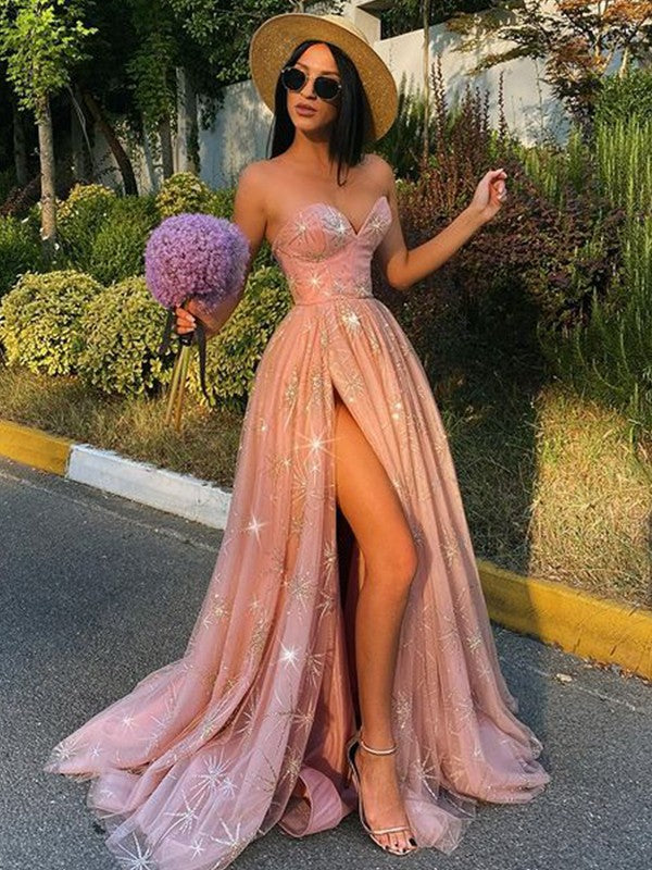 A-Line/Princess Sweep/Brush Train Sweetheart Applique Sleeveless Tulle Prom Dress