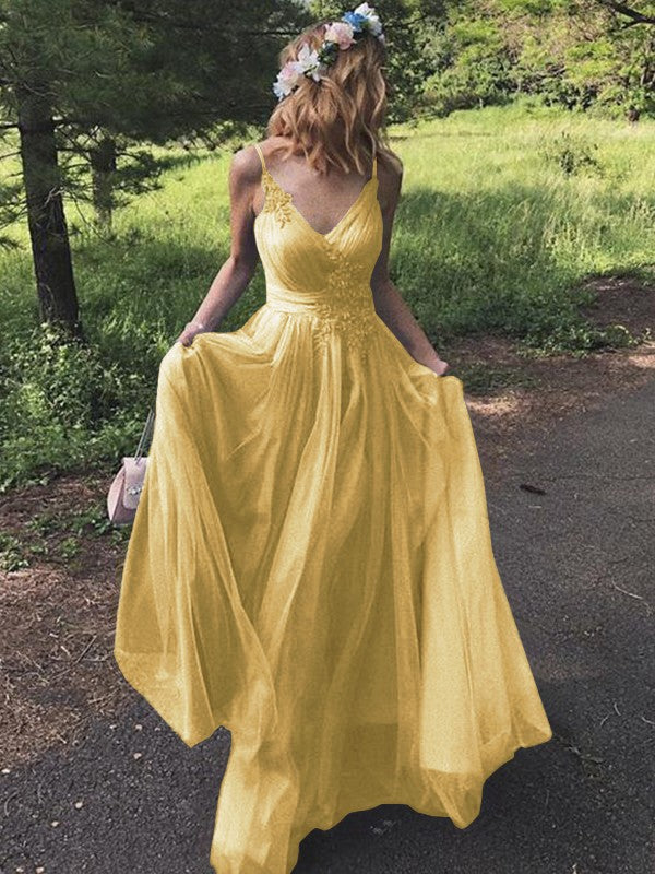 A-Line/Princess Tulle Applique V-neck Sleeveless Sweep/Brush Train Prom Dress