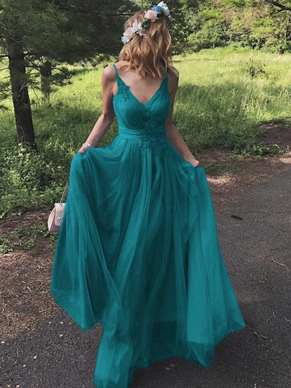 A-Line/Princess Tulle Applique V-neck Sleeveless Sweep/Brush Train Prom Dress
