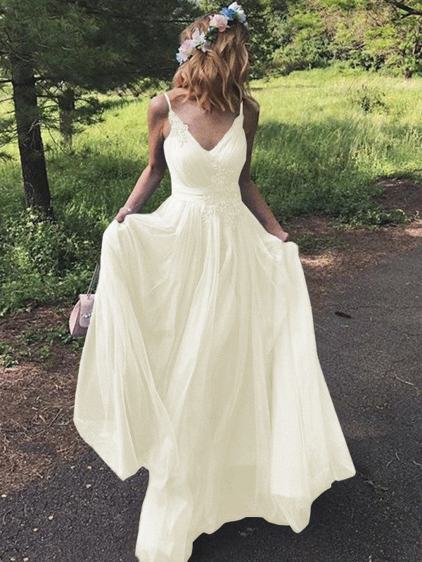A-Line/Princess Tulle Applique V-neck Sleeveless Sweep/Brush Train Prom Dress