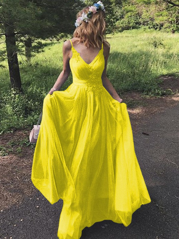 A-Line/Princess Tulle Applique V-neck Sleeveless Sweep/Brush Train Prom Dress