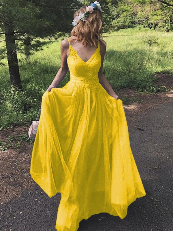 A-Line/Princess Tulle Applique V-neck Sleeveless Sweep/Brush Train Prom Dress