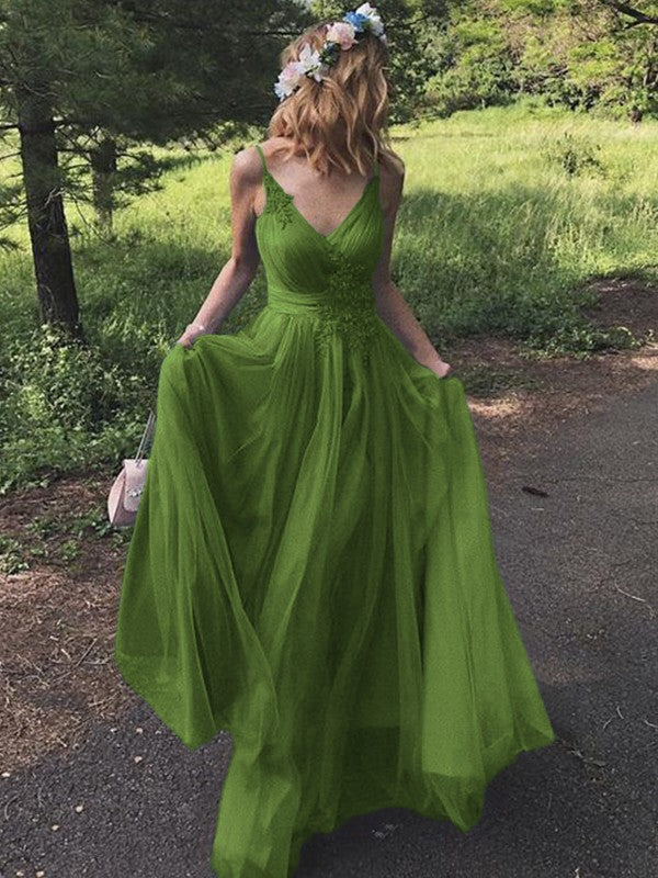 A-Line/Princess Tulle Applique V-neck Sleeveless Sweep/Brush Train Prom Dress