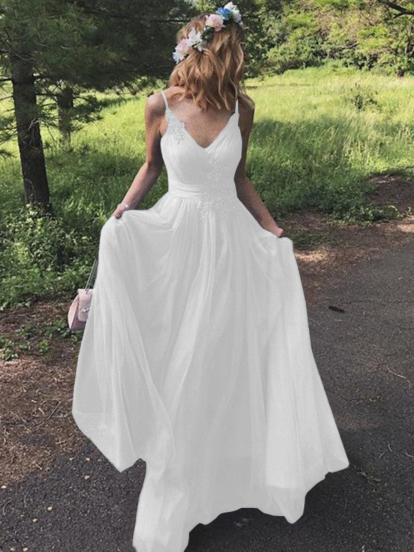A-Line/Princess Tulle Applique V-neck Sleeveless Sweep/Brush Train Prom Dress