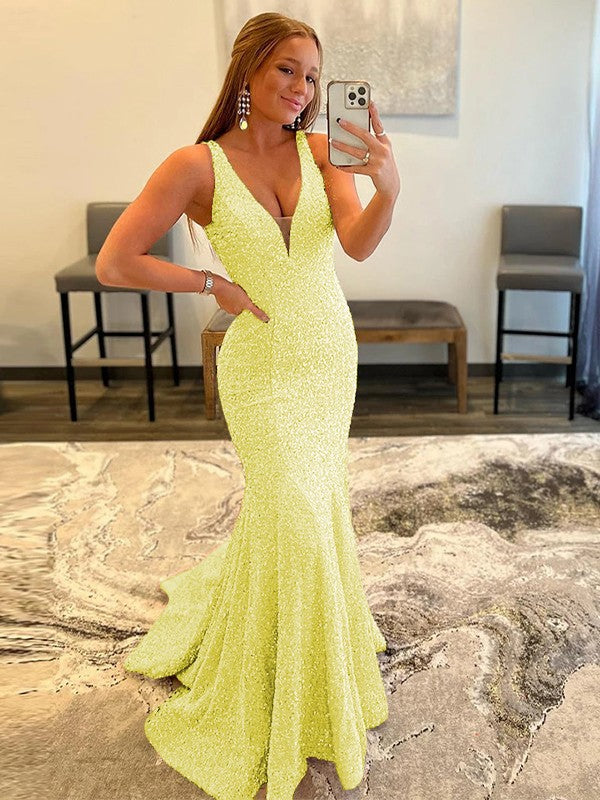 Sheath/Column Velvet Sequins Ruffles V-neck Sleeveless Sweep/Brush Train Prom Dress