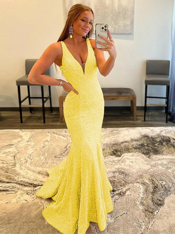Sheath/Column Velvet Sequins Ruffles V-neck Sleeveless Sweep/Brush Train Prom Dress