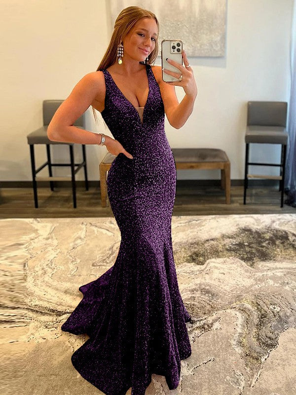 Sheath/Column Velvet Sequins Ruffles V-neck Sleeveless Sweep/Brush Train Prom Dress
