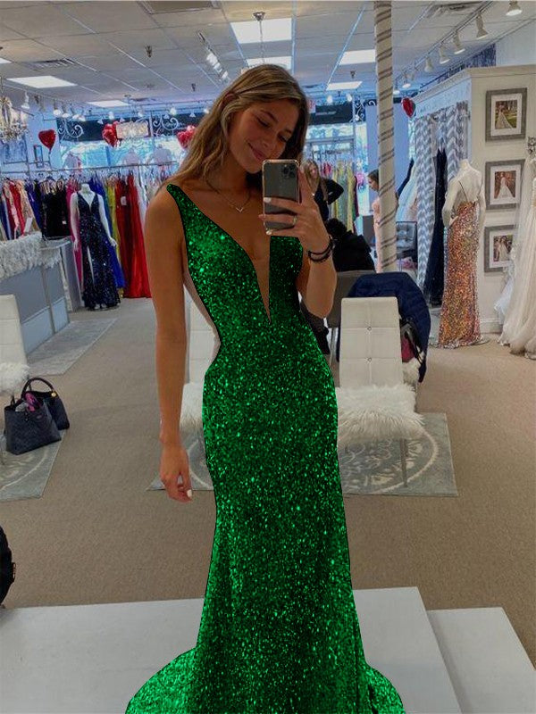 Sheath/Column Velvet Sequins V-neck Sleeveless Sweep/Brush Train Prom Dress
