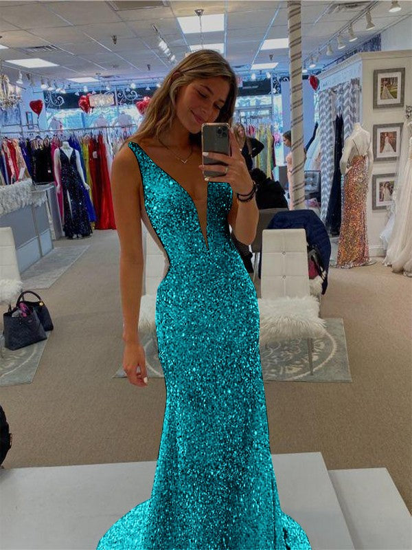 Sheath/Column Velvet Sequins V-neck Sleeveless Sweep/Brush Train Prom Dress