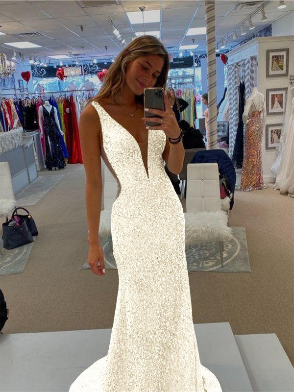 Sheath/Column Velvet Sequins V-neck Sleeveless Sweep/Brush Train Prom Dress