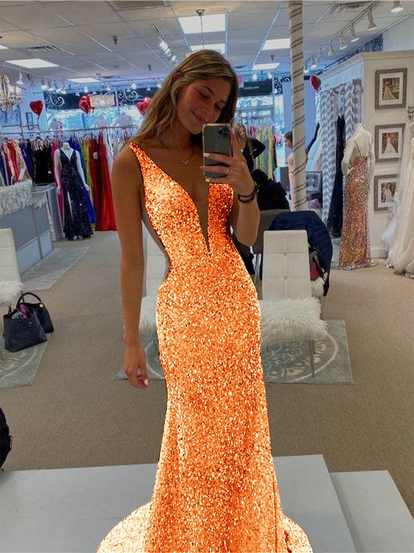 Sheath/Column Velvet Sequins V-neck Sleeveless Sweep/Brush Train Prom Dress
